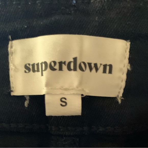 SUPERDOWN BY REVOLVE BLACK BELTED FRONT ZIP MINI SKIRT SIZE SMALL - Picture 8 of 10